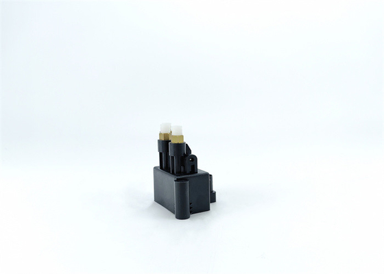 37206886721 ベンツ W251 W213 BMW G21 G38用のエアサスペンションバルブブロック